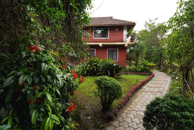 Family-friendly resort surrounded by coffee plantations in Sakleshpur